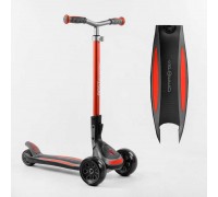 Самокат триколісний Best Scooter G-43304 MAXI (4) складане алюмінієве кермо, передні колеса PU 135х50мм, задні 80х50мм, зі світлом, в коробці